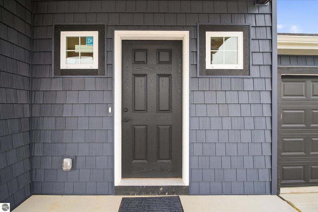 Image 6 of property listing at 247 Gemstone Drive, Alma, MI 48801