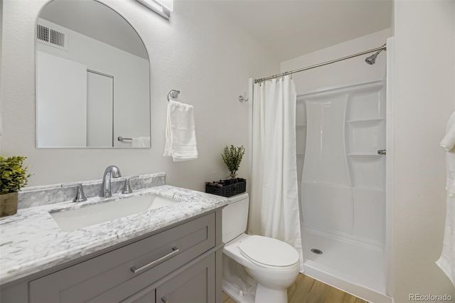 1870 S Pitkin Circle B, Aurora, CO 80017