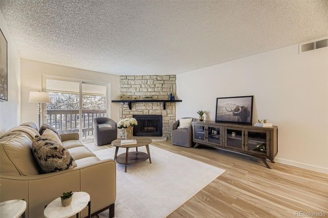 1870 S Pitkin Circle B, Aurora, CO 80017