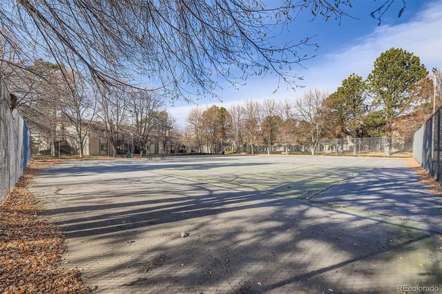 1870 S Pitkin Circle B, Aurora, CO 80017