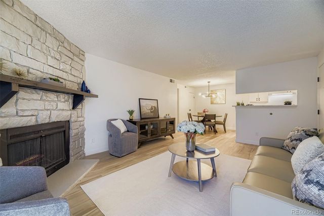 1870 S Pitkin Circle B, Aurora, CO 80017