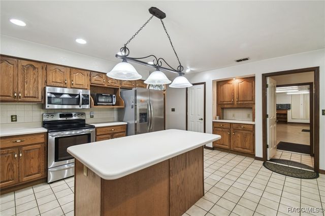 2900 W Sunrise Street, Lecanto, FL 34461