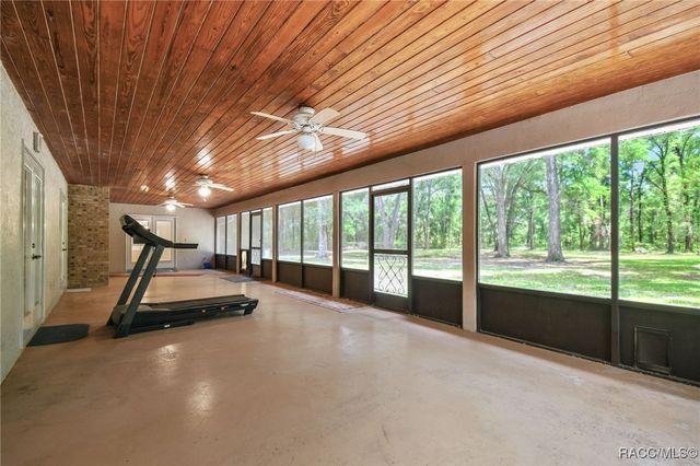 2900 W Sunrise Street, Lecanto, FL 34461