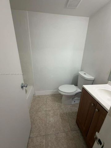 3396 Foxcroft Rd 113, Miramar, FL 33025