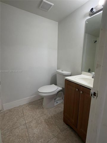 3396 Foxcroft Rd 113, Miramar, FL 33025