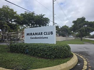 3396 Foxcroft Rd 113, Miramar, FL 33025