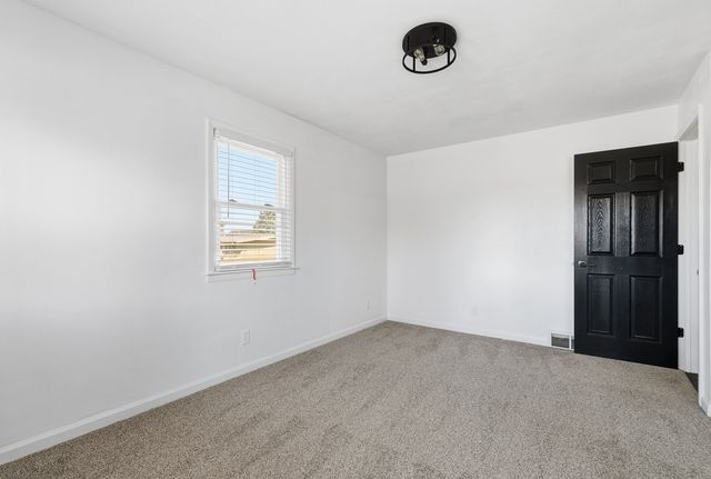 11622 27th Street W, Milan, IL 61264