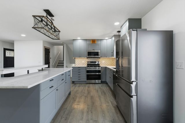 11622 27th Street W, Milan, IL 61264