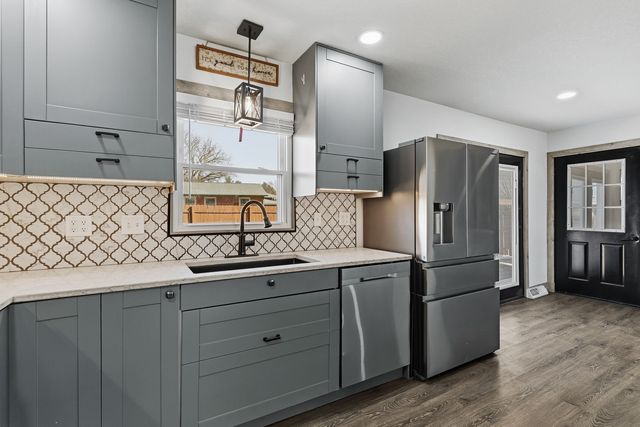 11622 27th Street W, Milan, IL 61264