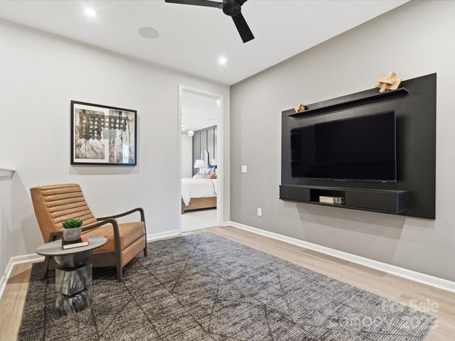 8430 Discovery Lane, Charlotte, NC 28216