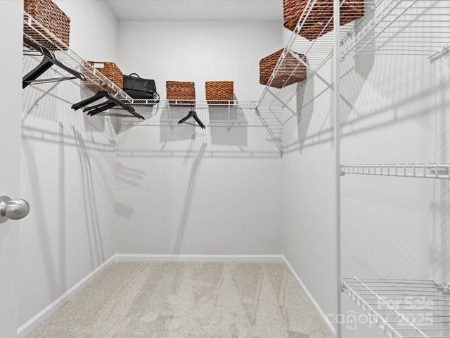 8430 Discovery Lane, Charlotte, NC 28216