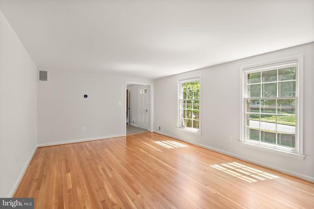 4018 ROBERTSON BLVD, Alexandria, VA 22309