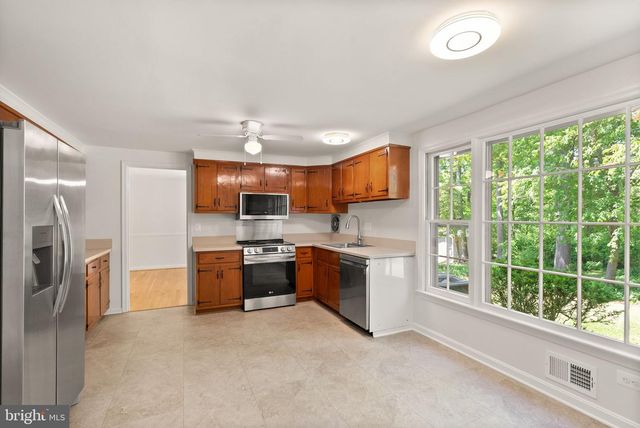 4018 ROBERTSON BLVD, Alexandria, VA 22309