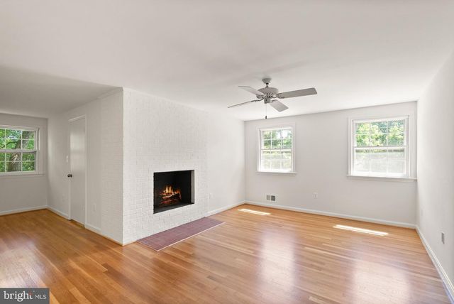 4018 ROBERTSON BLVD, Alexandria, VA 22309