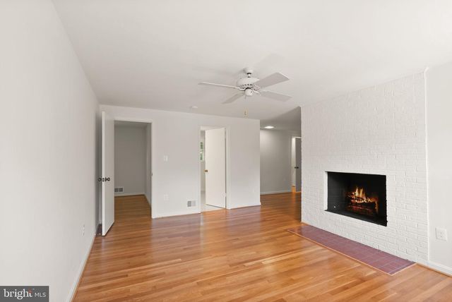 4018 ROBERTSON BLVD, Alexandria, VA 22309