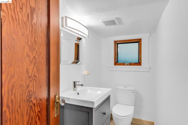 641 Alvarado Rd, Berkeley, CA 94705