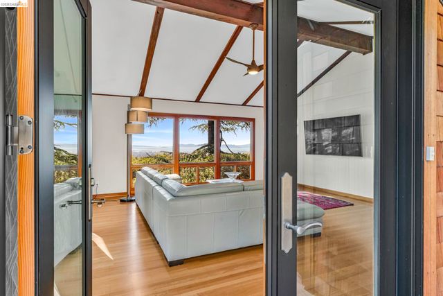 641 Alvarado Rd, Berkeley, CA 94705