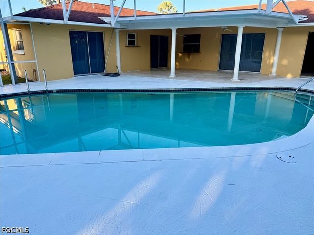 4479 Lakewood BLVD, Naples, FL 34112
