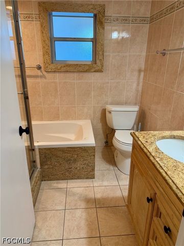 4479 Lakewood BLVD, Naples, FL 34112