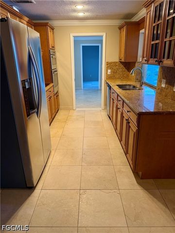 4479 Lakewood BLVD, Naples, FL 34112