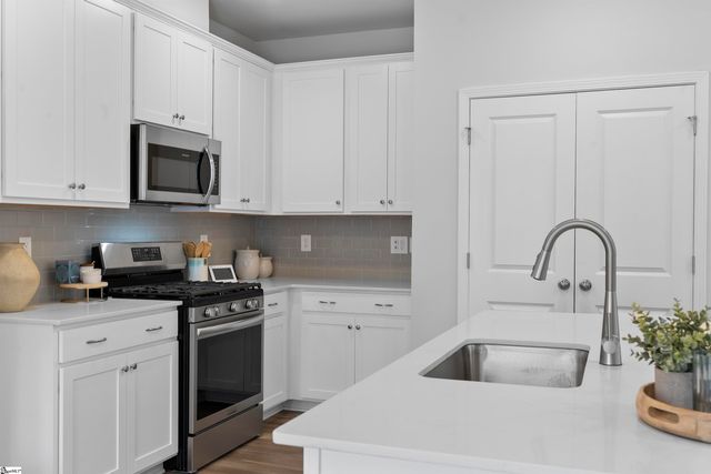 1005 Charlotte Hill Street, Piedmont, SC 29673
