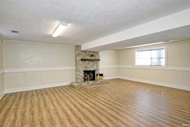 7530 Meadowview Drive, Evansville, IN 47710