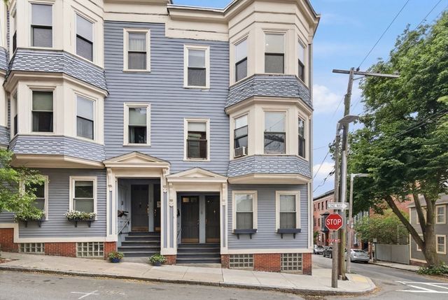 118 High St 9, Boston, MA 02129
