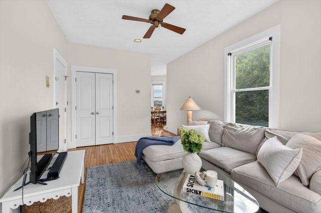118 High St 9, Boston, MA 02129