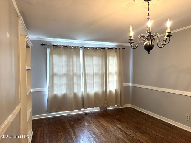 552 Ratcliff Place, Natchez, MS 39120