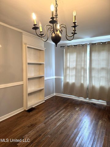 552 Ratcliff Place, Natchez, MS 39120