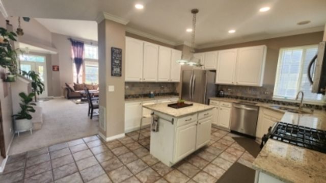 1759 Ellington Drive, Aurora, IL 60503