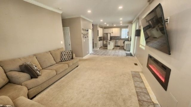 1759 Ellington Drive, Aurora, IL 60503
