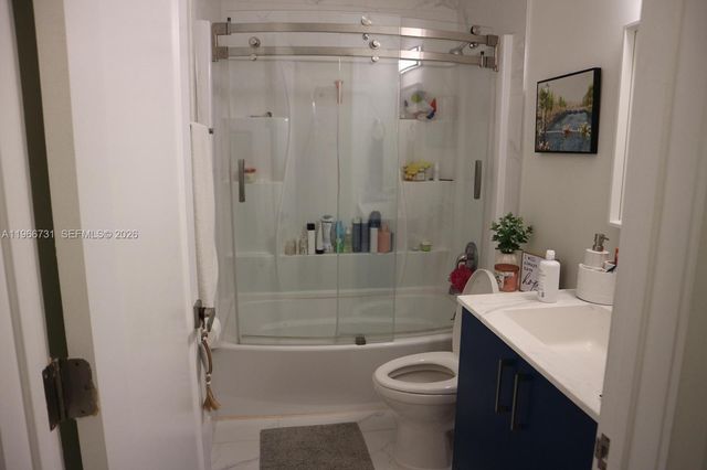 8330 NW 143rd Ter, Miami Lakes, FL 33016