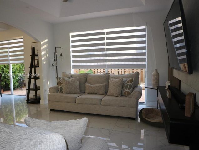 8330 NW 143rd Ter, Miami Lakes, FL 33016