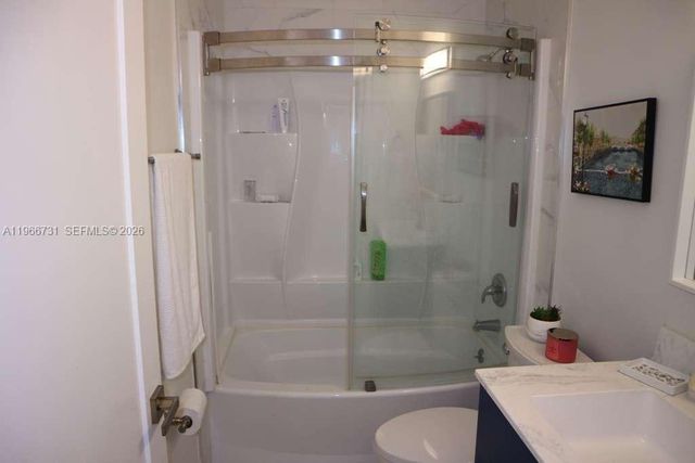 8330 NW 143rd Ter, Miami Lakes, FL 33016