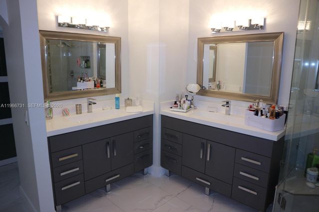 8330 NW 143rd Ter, Miami Lakes, FL 33016