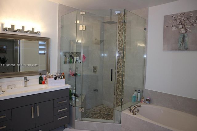 8330 NW 143rd Ter, Miami Lakes, FL 33016