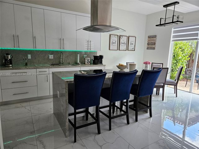 8330 NW 143rd Ter, Miami Lakes, FL 33016