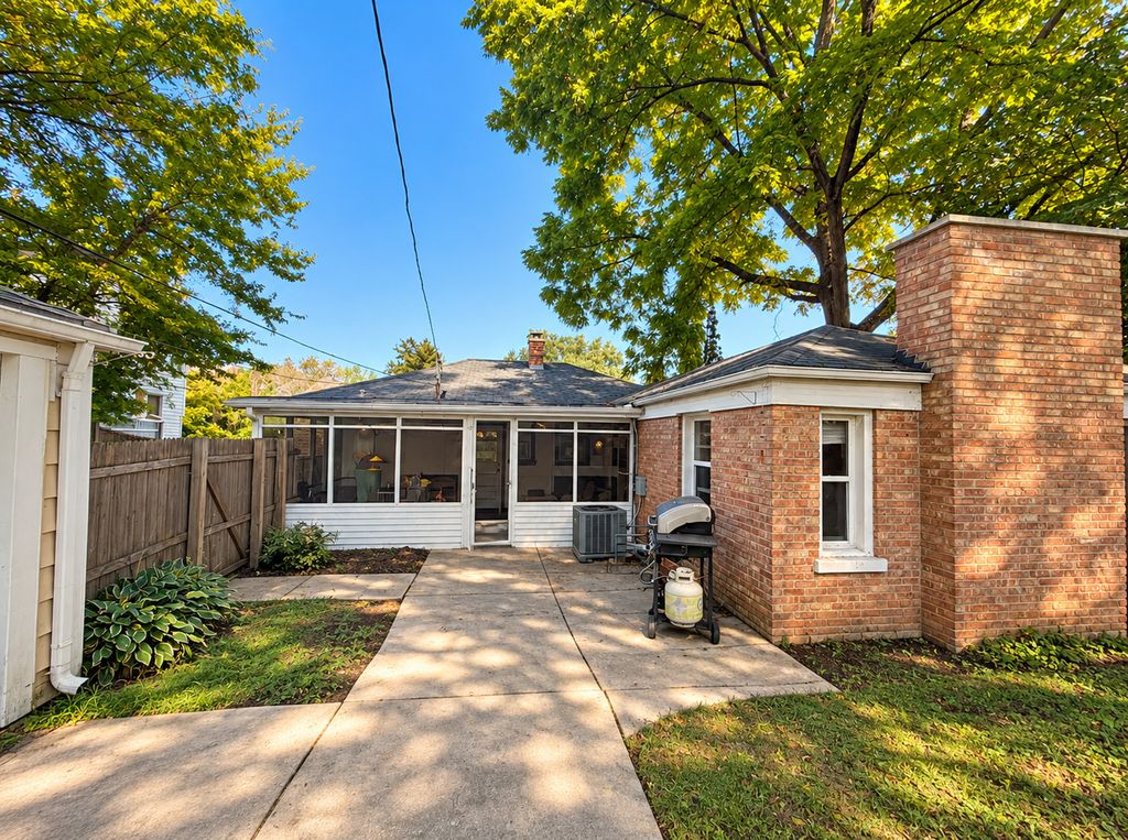 643 E Rockland Road, Libertyville, IL 60048 — photo 4