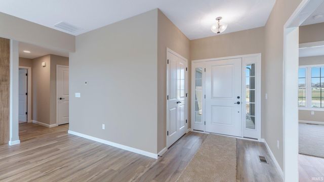 5249 Elk Run Place, Fort Wayne, IN 46818