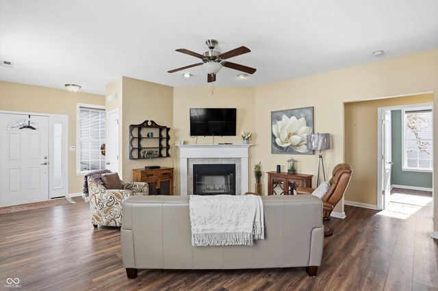 3696 White Cliff Way, Whitestown, IN 46075