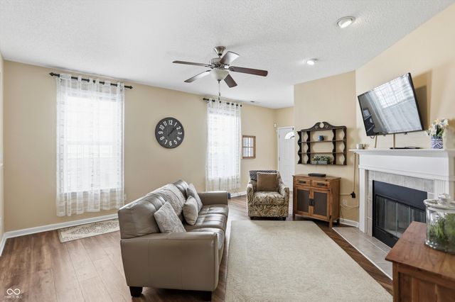 3696 White Cliff Way, Whitestown, IN 46075