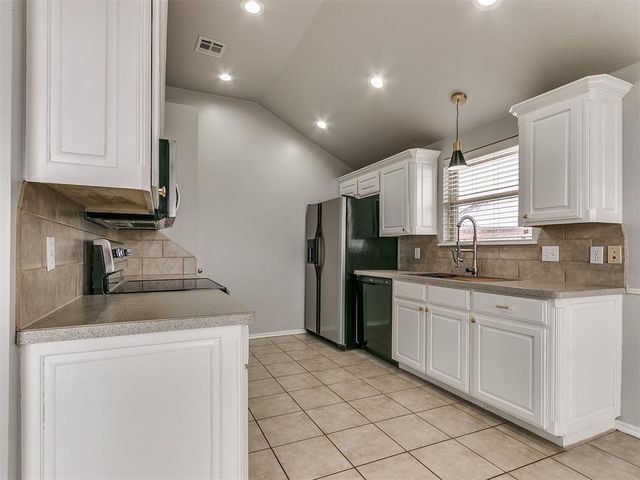 2716 SE 92nd Circle, Moore, OK 73160