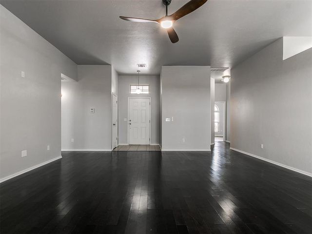 2716 SE 92nd Circle, Moore, OK 73160