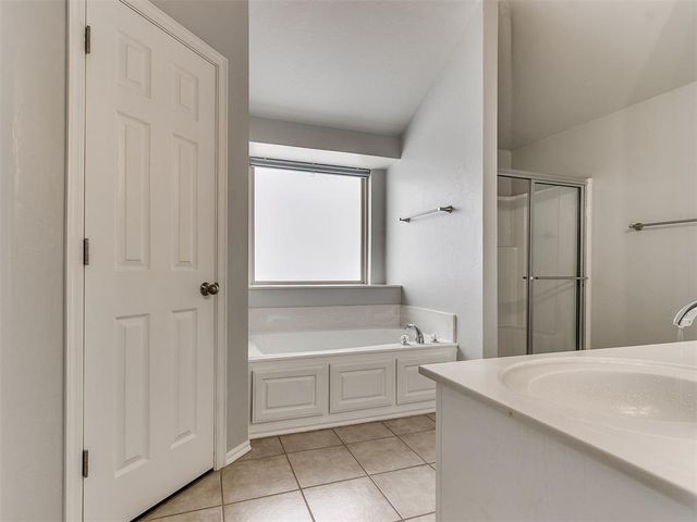 2716 SE 92nd Circle, Moore, OK 73160