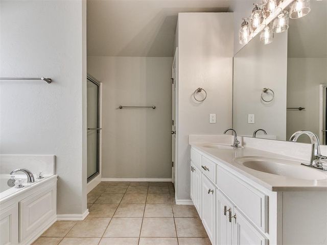 2716 SE 92nd Circle, Moore, OK 73160