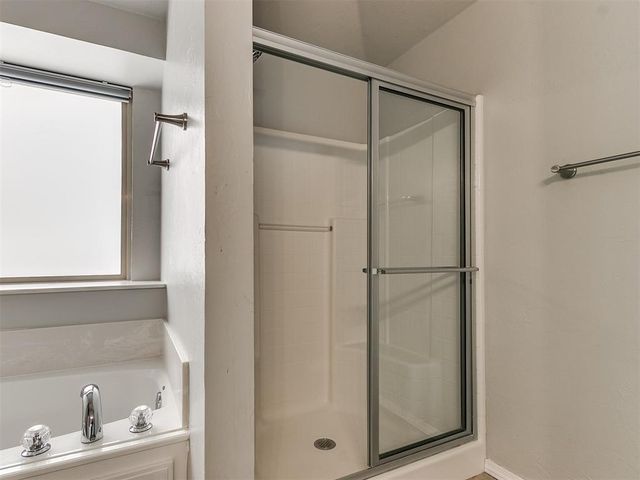 2716 SE 92nd Circle, Moore, OK 73160