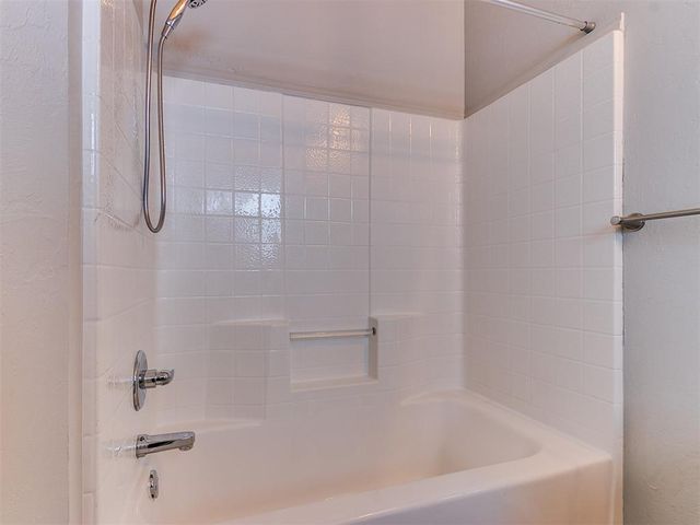 2716 SE 92nd Circle, Moore, OK 73160