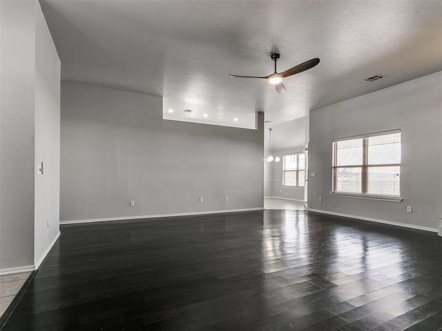 2716 SE 92nd Circle, Moore, OK 73160