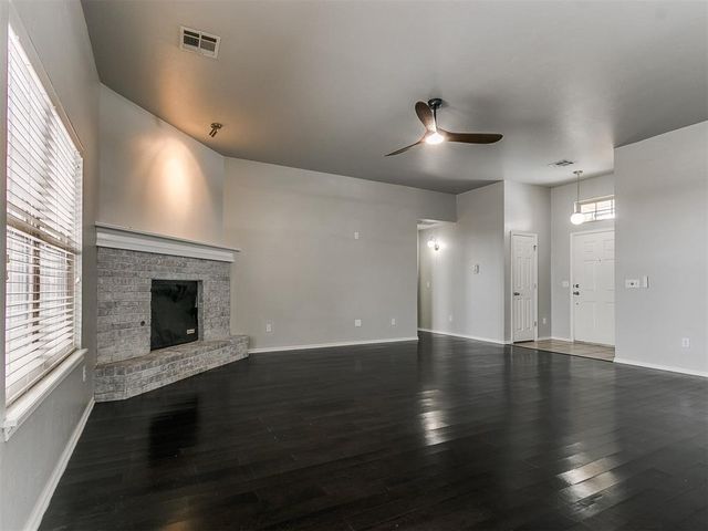 2716 SE 92nd Circle, Moore, OK 73160